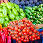 Producătorii locali, în prag de FALIMENT! Românii aleg supermaketurile în detrimentul produselor locale: "Noi stăm în piețe și așteptăm"
