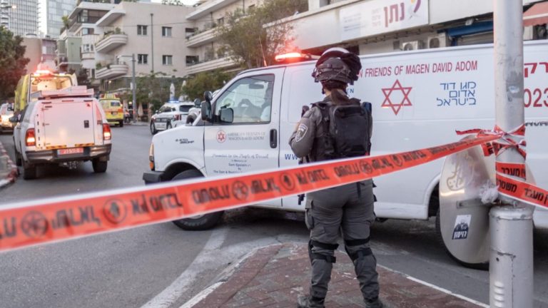 Tel Aviv, zguduit de un atac terorist. Atacatorul, un bărbat palestinian, a fost eliminat