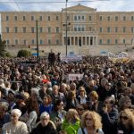 Grecia, cuprinsă de proteste. Zeci de mii de manifestanți cer 'justiție' pentru victimele catastrofei feroviare din februarie 2023