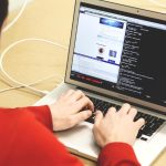 Hacker de 15 ani, prins după ce s-a „jucat” cu nave petroliere. Cum a ajuns un minor să sfideze sistemele de securitate