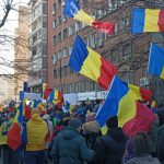 Noi proteste în țară și în Capitală. Românii cer TURUL 2 înapoi! Tensiunile cresc în societate