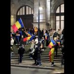 Nou protest la Curtea de Apel: Zeci de oameni cer „turul 2 înapoi" la un miting pentru susținerea lui Călin Georgescu