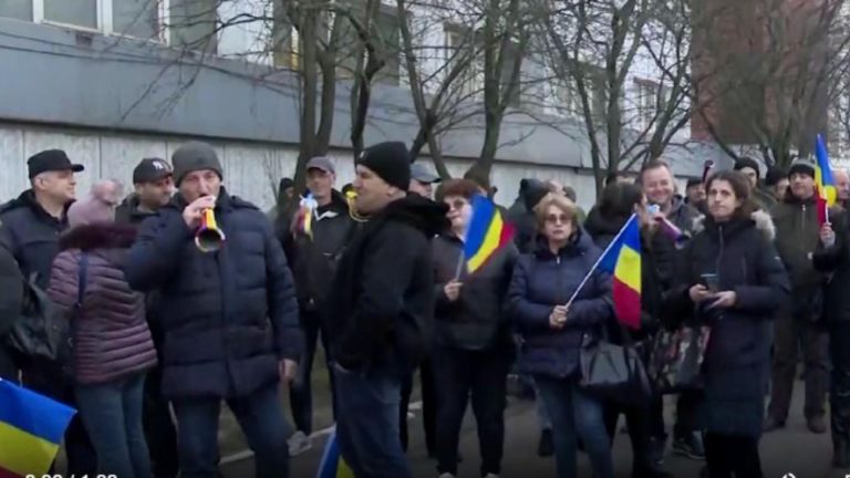 Poporul se revoltă de ziua Unirii Principatelor. 30.000 de persoane, nemulțumite de Ordonanța "trenuleț", sunt așteptate în Piața Victoriei