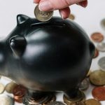 Strategii pentru a salva bani. Tactici inteligente de economisire