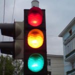Un șofer a MURIT în timp ce staționa cu mașina la semafor. Incident halucinant în trafic, la Timișoara