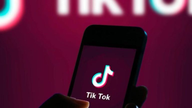 TikTok ar trebui să rămână disponibil americanilor. Casa Albă apără aplicația chinezească, după decizia justiției de închidere