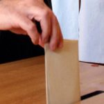 Un președite la pas de demitere. Acuzații grave: „Vrea să scoată țara din UE”