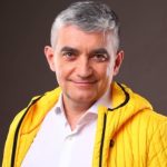 Percheziții DNA la primarul din Sinaia, Vlad Oprea. Castelul din Franța și palatul dintr-o rezervație, în vizorul procurorilor