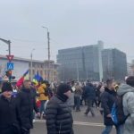 Politicienii PSD şi PNL, huiduiţi la Iași, la manifestările oficiale de Ziua Unirii. S-au auzit fluierături şi în timpul slujbei religioase - VIDEO
