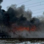 Vagonul unui tren de călători, cuprins de un INCENDIU, în județul Olt: a fost activat Planul Roșu de Intervenție. Un tânăr de 25 de ani, monitorizat de SMURD FOTO&VIDEO