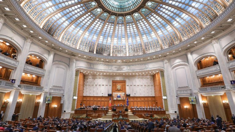 Mâine vor avea loc dezbaterile privind Legea bugetului în Parlament. Tanczos Barna va fi prezent la ședință