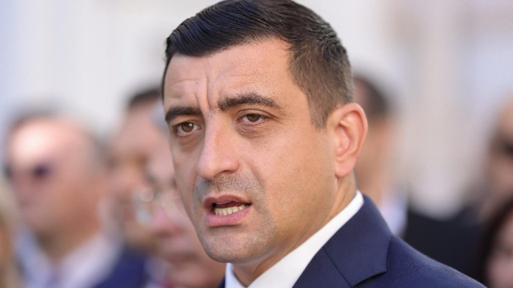 George Simion: "Începutul lunii trebuie să îl găsescă plecat pe Iohannis". Liderul suveraniștilor nu exclude varianta anticipatelor și a unei moțiuni de cenzură