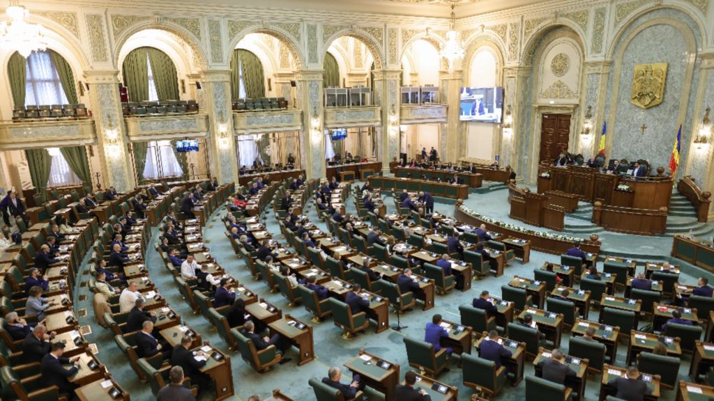 Un senator UDMR, despre intenţia CCR de a cere 700.000 de lei pentru medicamente: Nu ştiu dacă e tupeu sau nu. Ştiţi cum e vorba aia, nu e prost ăla care cere, ci ăla care dă