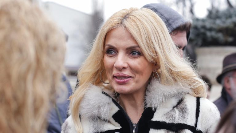 Laura Vicol, fosta șefă a Comisiei Juridice din Parlament, și soțul, Vladimir Ciorbă, reținuți în dosarul Nordis