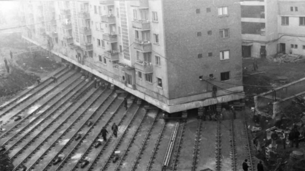 Blocurile antiseismice "pe bile", mit sau realitate? Cum i-a mințit propaganda lui Ceaușescu pe români