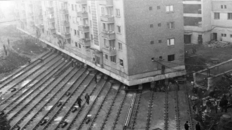 Blocurile antiseismice "pe bile", mit sau realitate? Cum i-a mințit propaganda lui Ceaușescu pe români