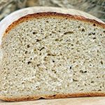 Rețetă de pâine de casă. Cât de ușor și de rapid se prepară cu doar 4 ingrediente