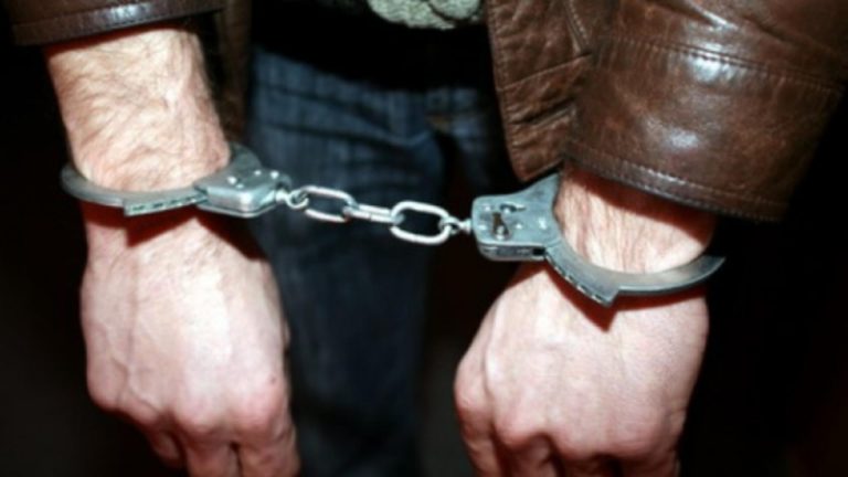 Român urmărit internaţional, din categoria Most Wanted, adus în ţară. Infracțiunea pentru care a fost condamnat la peste 10 ani de închisoare 