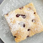 Pandișpan pufos cu fructe din 7 ouă. Rețeta simplă și delicioasă cu care îți vei impresiona întreaga familie