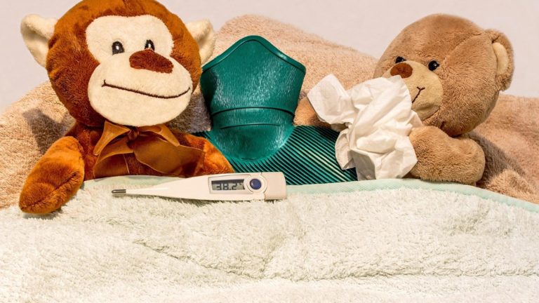 Spune ADIO pastilelor când ești RĂCIT! Un aliment surprinzător ar putea înlocui antibioticele în lupta cu gripa și răceala
