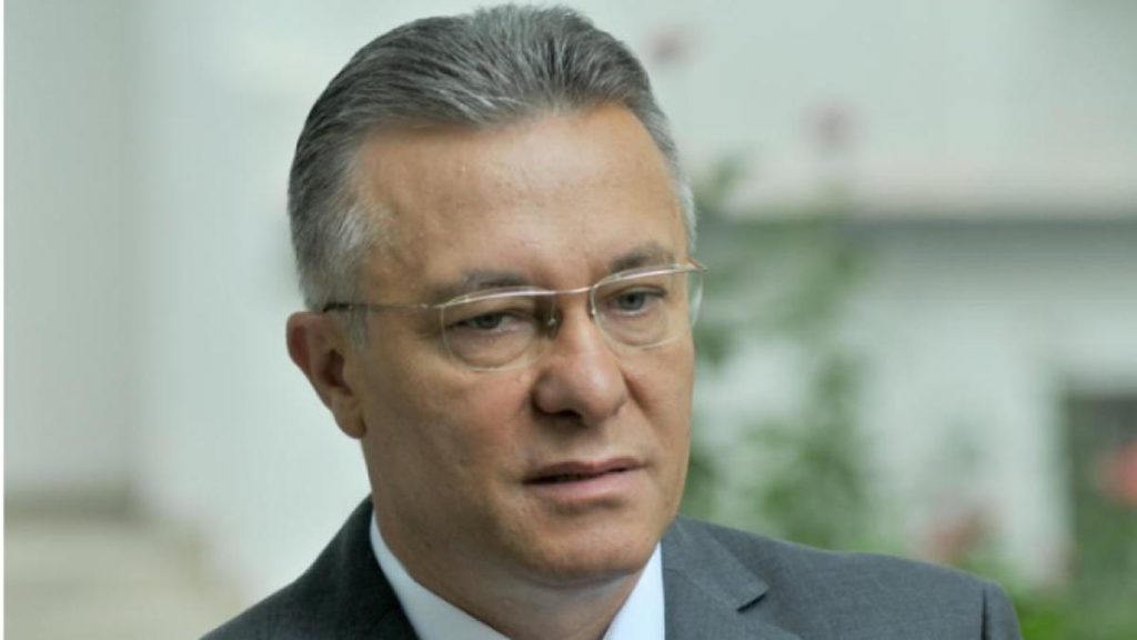 Cristian Diaconescu, fost candidat, actual consilier al lui Ilie Bolojan. Ce trădează această mutare