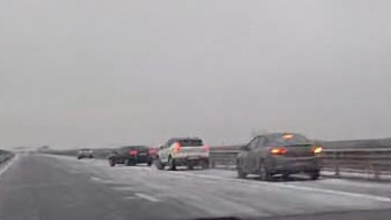 Accident cu 7 autoturisme, pe autostrada A 2, pe sensul Constanţa - Bucureşti. O persoană este rănită - VIDEO