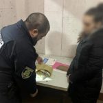 Caz șocant: o tânără a încercat să-și vândă bebelușul pentru a-și cumpăra o mașină