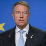 Suspendarea lui Iohannis va fi dezbătută din nou în Parlament. Un partid - surpriză a ajutat cu 26 de semnături