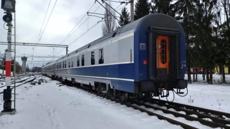 Haos pe calea ferată. Mai multe trenuri au fost anulate, după închiderea circulației pe secția Roșiori Nord-Caracal