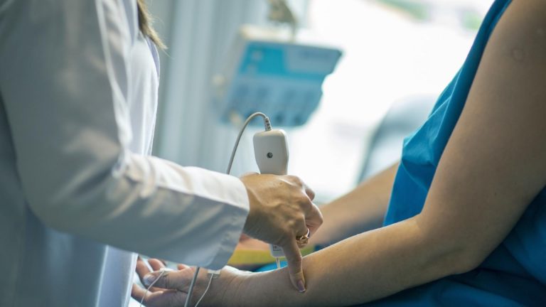 Centre de evaluare medicală și ambulatorie în cazul virozelor și a gripei, deschise în peste 300 locuri din țară. Ministerul Sănătății a publicat lista acestora