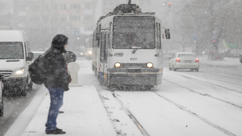 ANM anunță zăpadă de o jumătate de metru în București! GER cumplit în toată țara - prognoza actualizată. Cum va fi vremea până pe 25 februarie