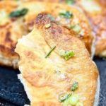 Rețeta lui Adi Hădean pentru plăcinte la tigaie cu brânză sau magiun. Tehnica specială care le face delicioase