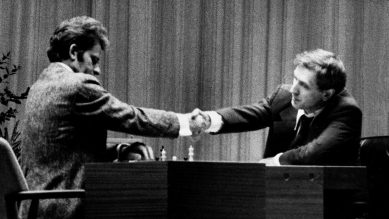 Doliu uriaș. A murit un legendar șahist, a jucat "partida secoulului" la începutul anilor `70