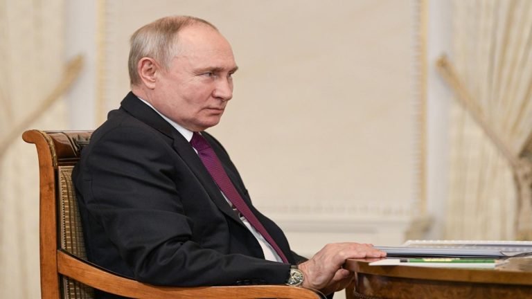 Vladimir Putin, despre politicienii europeni, odată cu înscăunarea lui Trump: ”Vor lua partea stăpânului și vor ajunge să dea din coadă cu afecțiune”