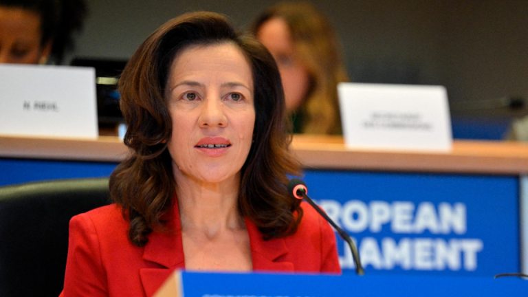 Roxana Mînzatu, prima vizită oficială în România în calitate de vicepreședinte executiv al Comisiei Europene. Întâlnire de gradul zero cu mai mulți oficiali