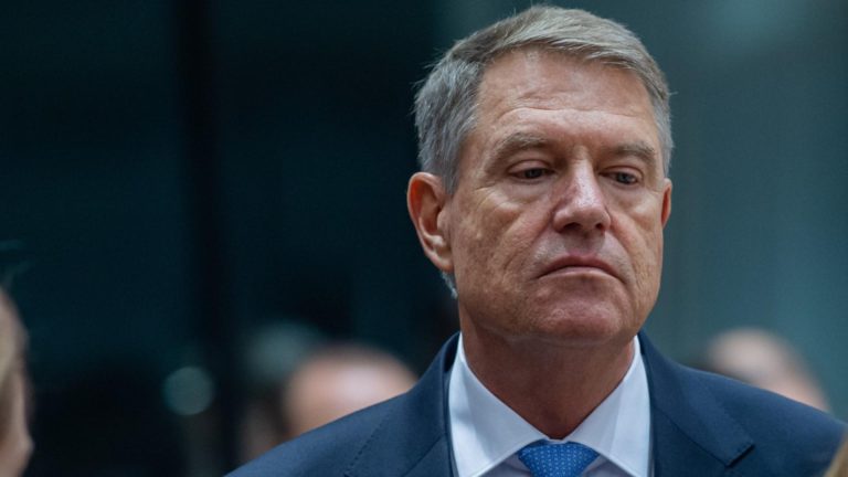 Klaus Iohannis: SIE a contribuit semnificativ la îndeplinirea obiectivelor naționale strategice și a angajamentelor asumate de țara noastră