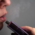 Ce este limba de VAPAT, simptomul care-i îngrijorează pe medici?