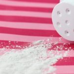 Scandal uriaș în industria PHARMA. Mii de femei acuză că au făcut cancer ovarian din cauza unui  produs cosmetic