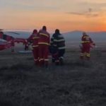 Accident grav în Tulcea: un tânăr de 20 de ani a rămas încarcerat, iar alte două persoane au fost grav rănite. Două elicoptere SMURD au ajuns la fața locului