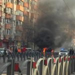 Mașină în flăcări pe Calea Moșilor din Capitală: focul s-a extins la alte 4 autoturisme FOTO&VIDEO