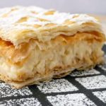 Ceartă între româncele din UK pe „cremeș” și „cremșnit”. Prăjitura a fost înscrisă ca marcă înregistrată