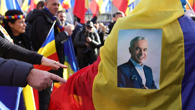 Manifest pentru democrație. Poporul iese, astăzi, în stradă, de ziua lui Călin Georgescu. Realitatea PLUS, alături de românii patrioți - LIVE VIDEO și TEXT