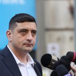 George Simion ripostează împotriva celor care au cerut scoaterea sa din viața publică. „Vreți să ne păcăliți să aruncăm pietre unii împotriva celorlalți”