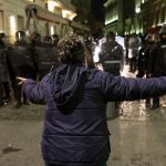 Trei dintre protestatarii implicați în violențele de la BEC, reținuți de procurori