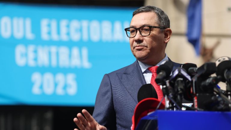 Victor Ponta, "pisicul" suveranist al sistemului, atac mârșav la George Simion