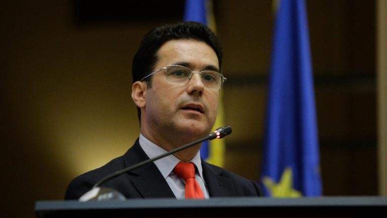 Rectorul soroșist Remus Pricopie, atacuri în serie împotriva candidaților suveraniști. Care este planul Statului Paralel?