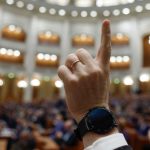 Sebastian Burduja a scăpat, de data asta! Senatul a respins moţiunea simplă împotriva ministrului Energiei