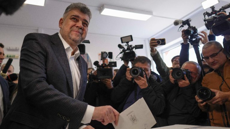 Plângere penală la Parchetul General după ce premierul Marcel Ciolacu a sugerat că s-a încercat o anulare a scrutinului după primul tur