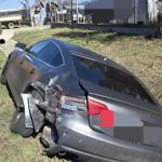 Accident grav în Mioveni. O persoană a fost rănită după ce două mașini s-au ciocnit violent