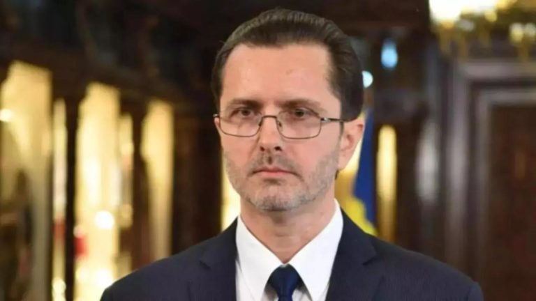 Se cere DEMISIA lui Vasile Bănescu după cenzurarea jurnalistului Marius Tucă 